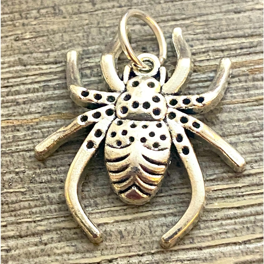 5/$10❤️❤️❤️NEW TIBETAN SILVER SPIDER CHARM PENDANT